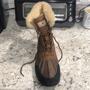 Size 11 Women’s BearPaw Boots